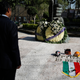 Honoring the victims of the 1985 quake.
